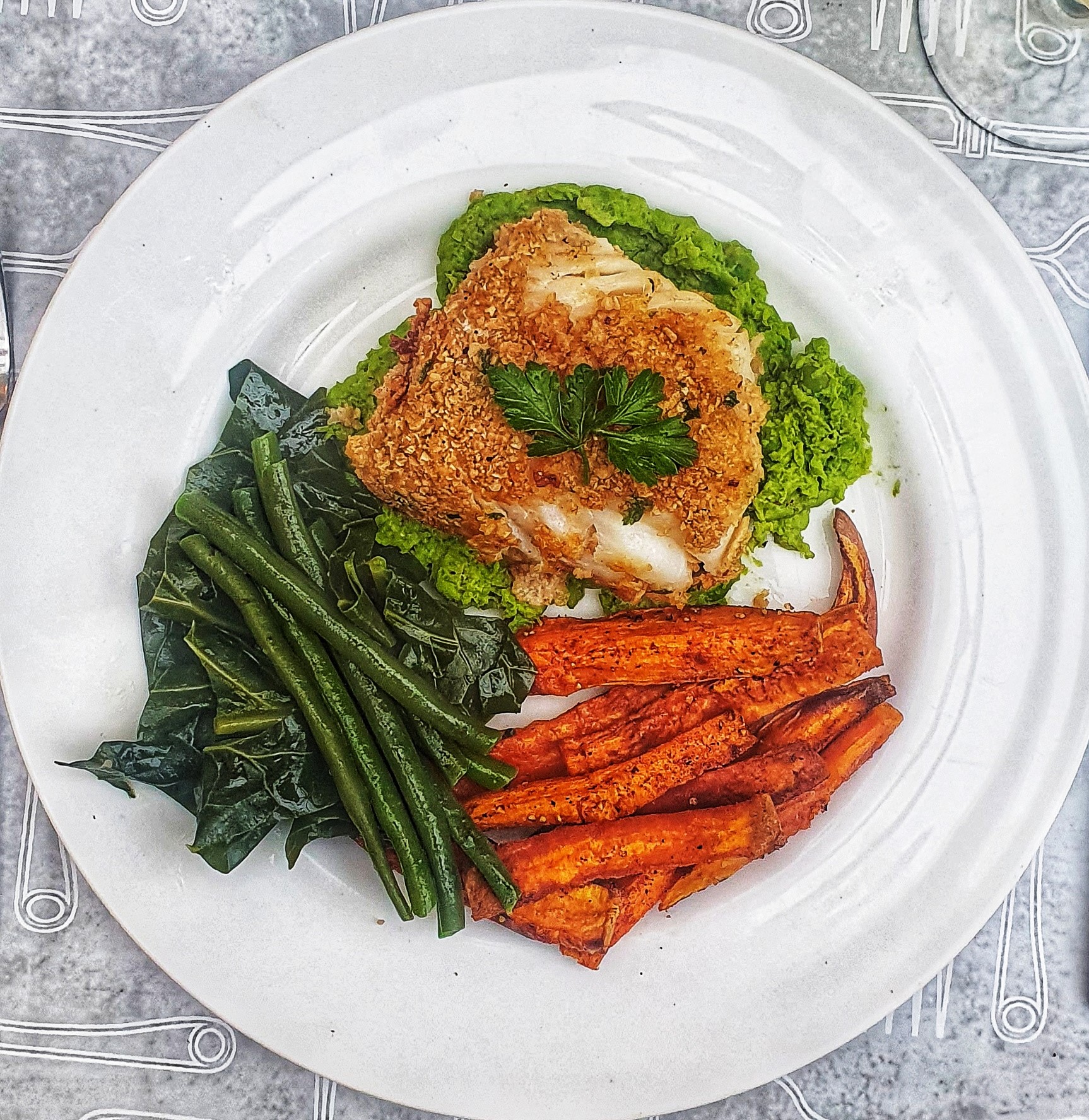 Oat, Almond & Chilli Crusted Cod 'N' Sweet Potato Chips with Pea & Mint Purée